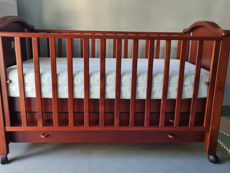 Βρεφικό Κρεβάτι Licno με στρώμα