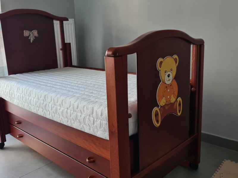 Βρεφικό Κρεβάτι Licno με στρώμα